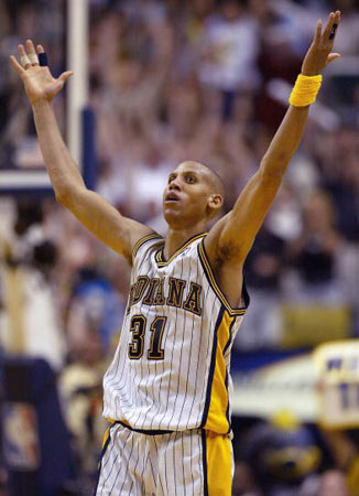 军事行动的 军事行动的