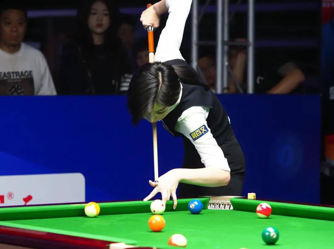 白以小官子 白以小官子